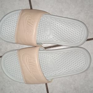 Nike benassi JDI BP slides